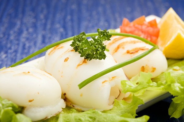 Sepia a la Plancha con Guacamole