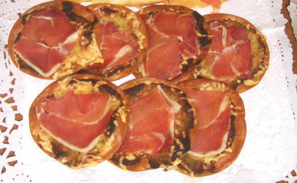 MINI PIZZAS