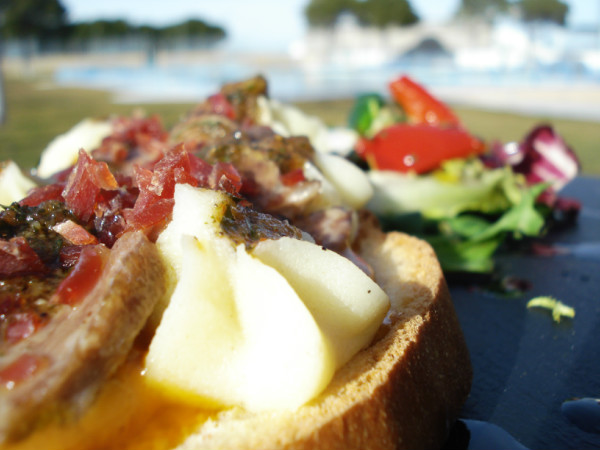 Tosta de carrilleras de cerdo al estilo buenyantar de vidal