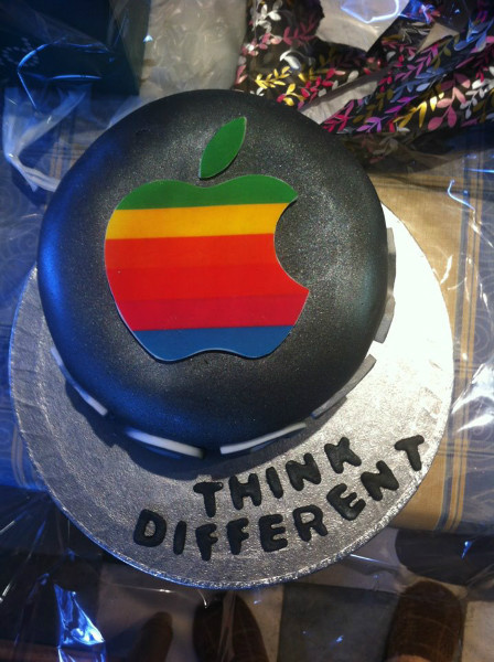Think Different - Tarta Apple Fondant