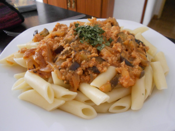 Pasta con berenjena y soja