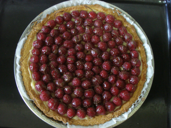 tarta de crema pastelera y frambuesas