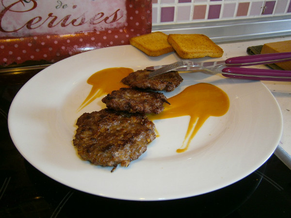 Filetes rusos con salsa de mostaza y Oporto