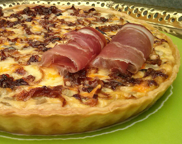 QUICHE DE BERENJENAS CON JAMÓN Y CEBOLLA CARAMELIZADA