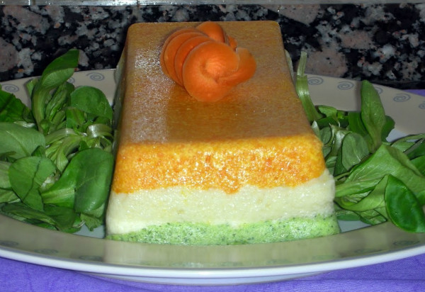 Pastel de verduras tricolor