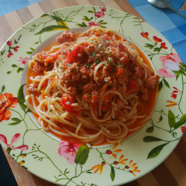 Espaguetis con falsa boloñesa