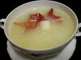 Crema de melón con jamón