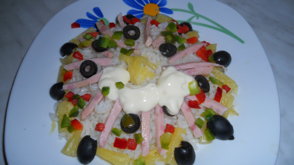 ensalada de arroz y piña