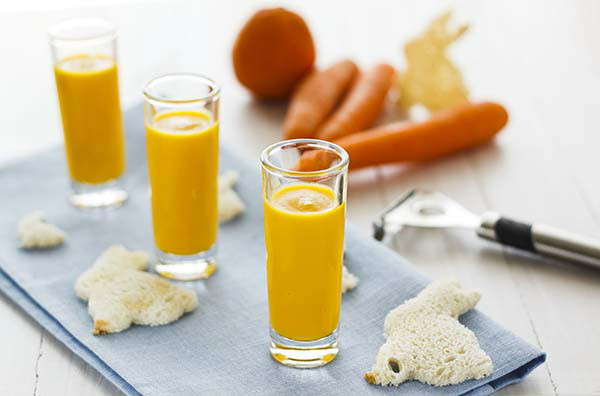 Crema naranja de naranja y zanahoria