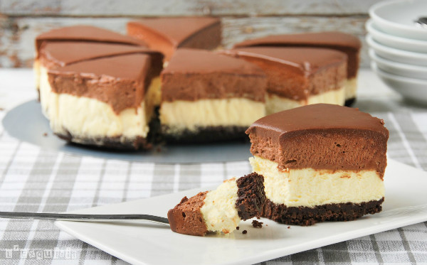 Tarta de queso y mousse de chocolate