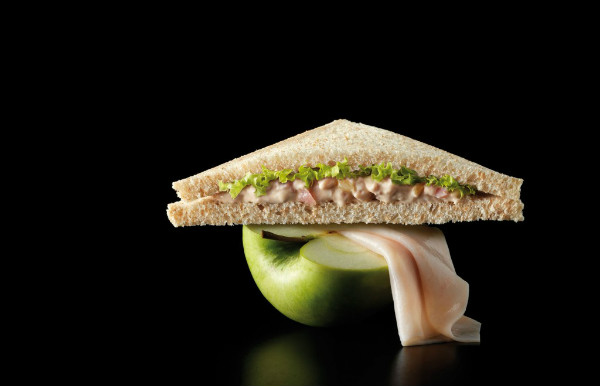 Sándwich de pavo con manzana