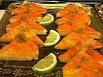 canapes de salmón aliñado