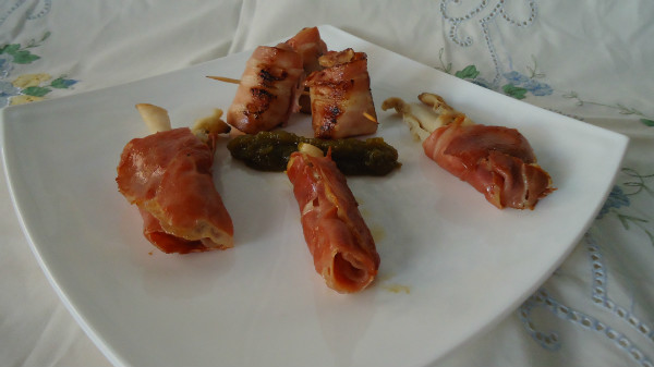 ROLLITOS DE MAR Y MONTAÑA VARIADOS