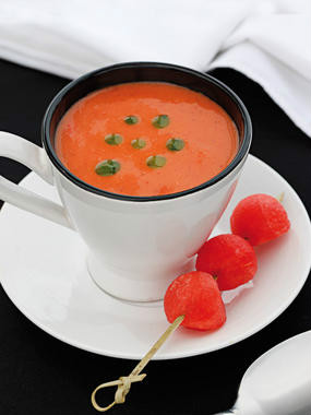 Gazpacho de sandía a la albahaca