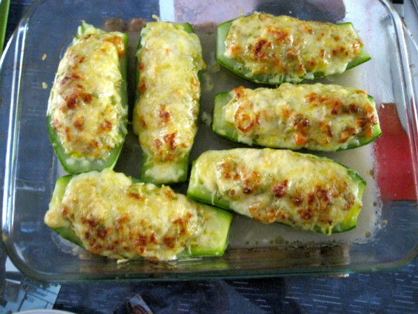 Calabacines rellenos de verduras