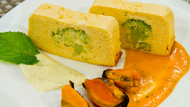 Pastel de merluza con salsa de menta