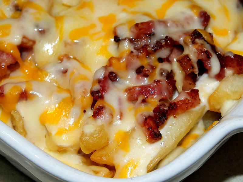 Bacon cheese fries