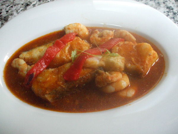 BACALAO EN SALSA DE PIMIENTOS DEL PIQUILLO