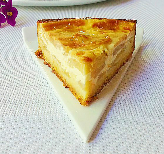 Tarta de manzanas con nata