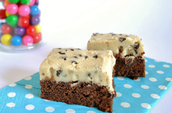 Brownie y masa de galleta