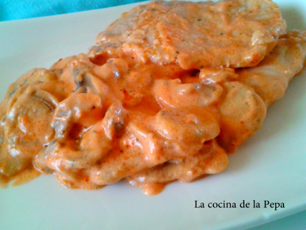 FILETES DE LOMO EN SALSA DE CHAMPIÑONES CON NATA