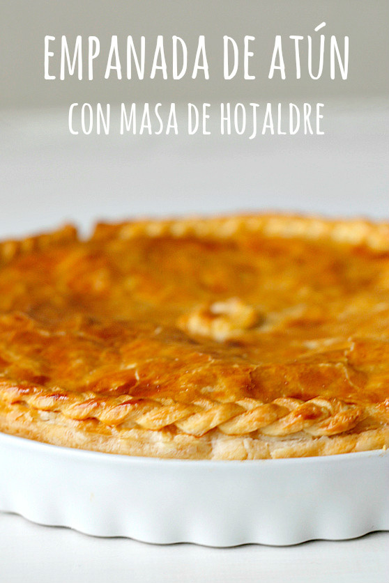 Empanada de atún con masa de hojaldre