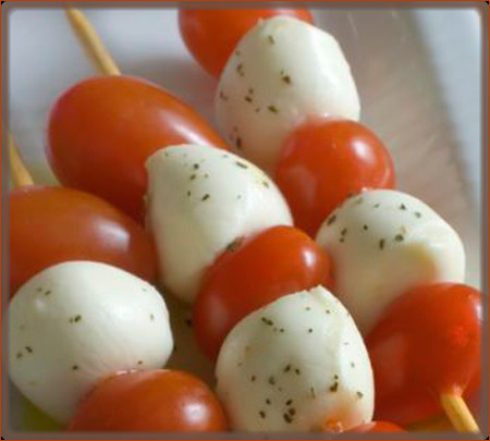 bandeillas de tomate cherry y queso