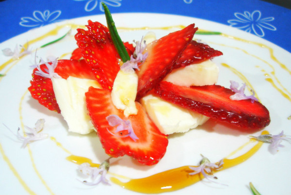 fresas con mozarella y miel