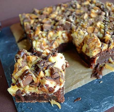 Brownie cheesecake al gusto de Snickers