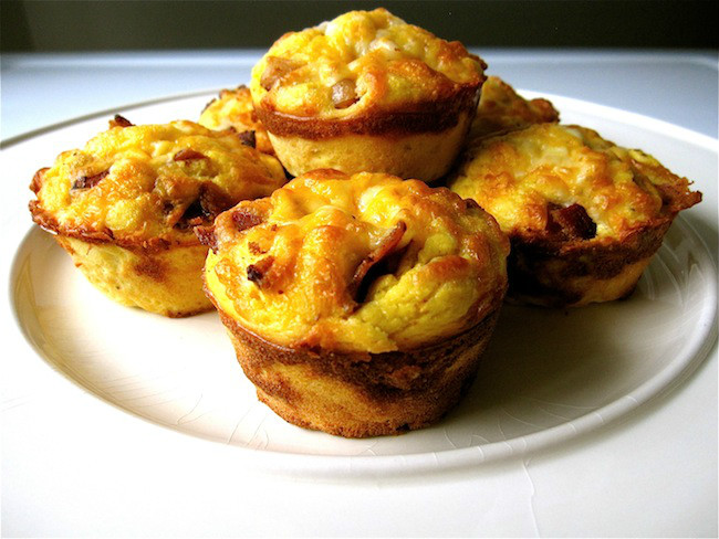 Muffins de bacon con dátiles