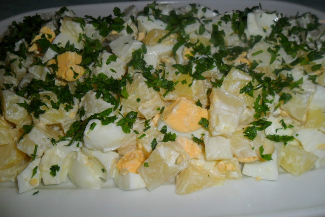 ensalada de patatas y huevo