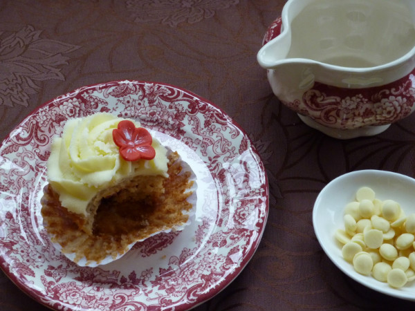 Cupcakes de chocolate blanco con crema mascarpone