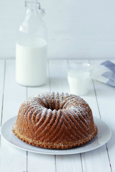 Bundt cake blanco con coco