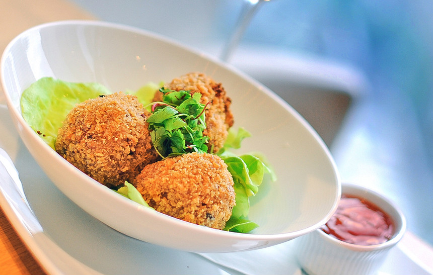 Bolitas de arroz y cangrejo