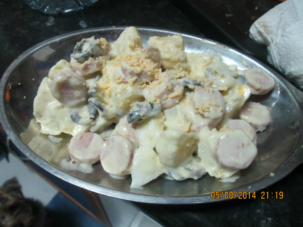 ensaladilla de patata y salchichas