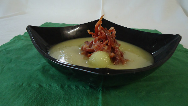 SOPA DE MELÓN CON JAMÓN IBÉRICO