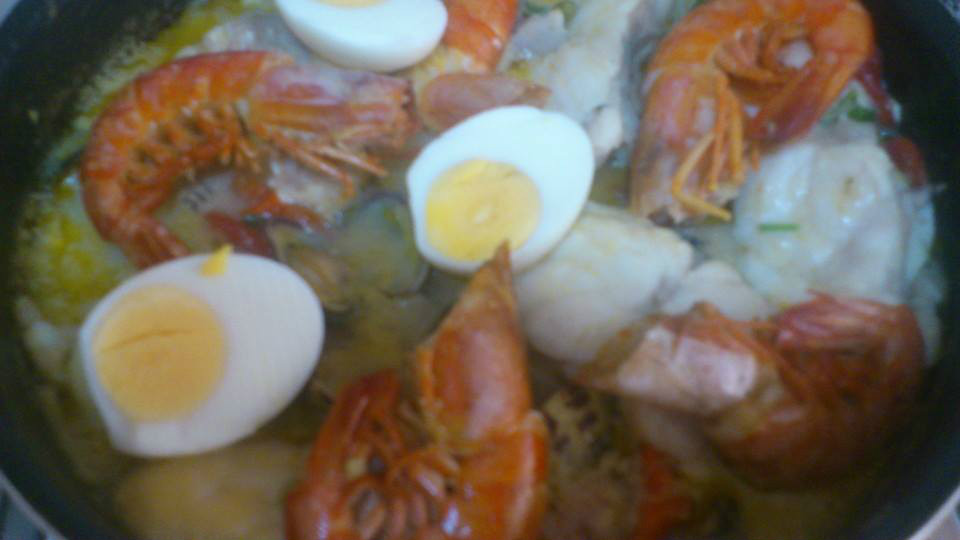 CAZUELA DE RAPE Y GAMBAS