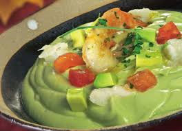 CREMA DE AGUACATE CON GAMBAS