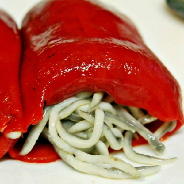 pimientos del piquillo con gulas