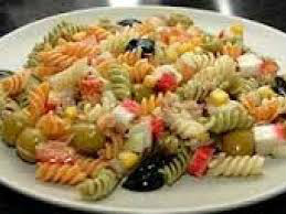 Ensalada de pasta con uvas