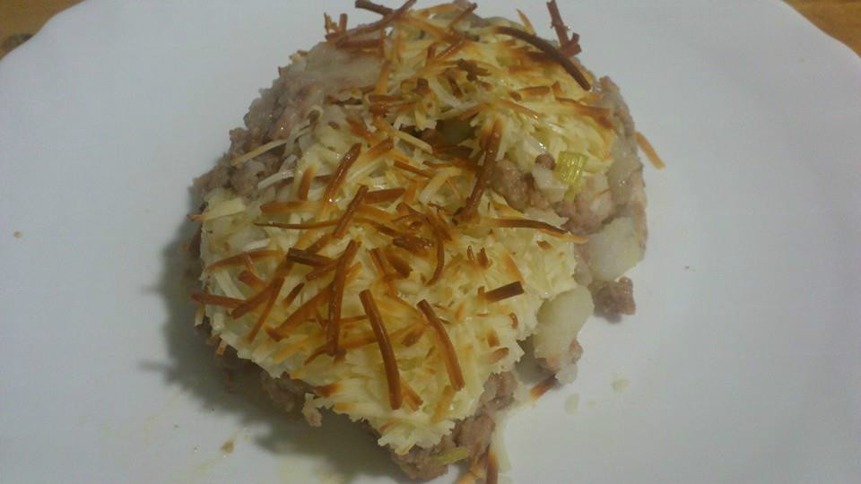 TROZO DE PASTEL DE CARNE