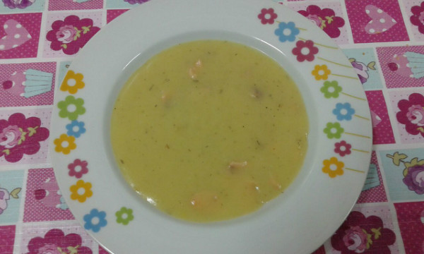 Crema de patatas con salmón ahumado