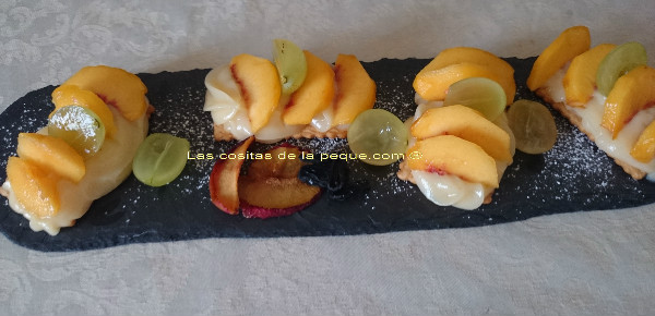 MINI TARTITAS LIGHT DE CREMA Y FRUTAS CON THERMOMIX