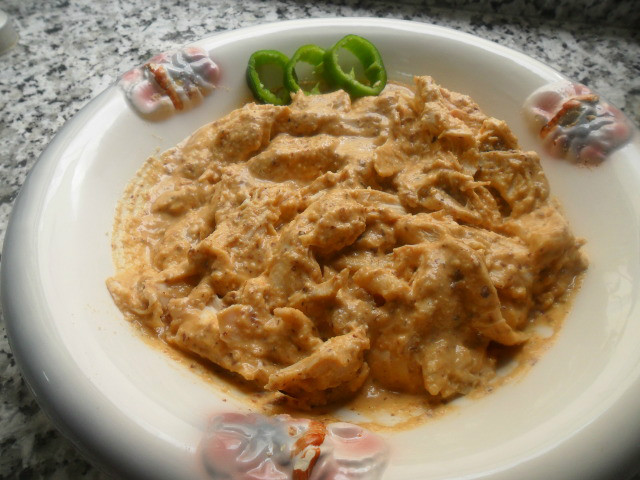 POLLO FRÍO EN SALSA DE ALMENDRAS