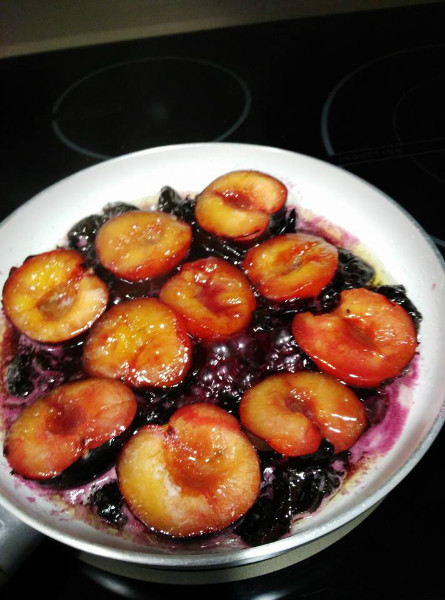 TARTA TATIN DE CIRUELAS