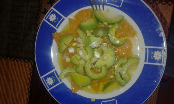 ensalada de aguacate y naranja.