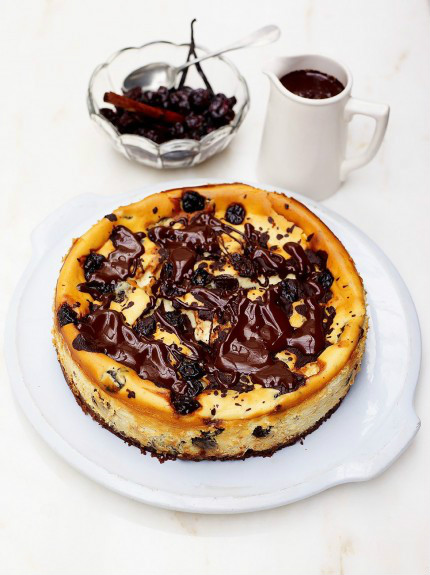 Tarta de cerezas y chocolate de Jamie Oliver