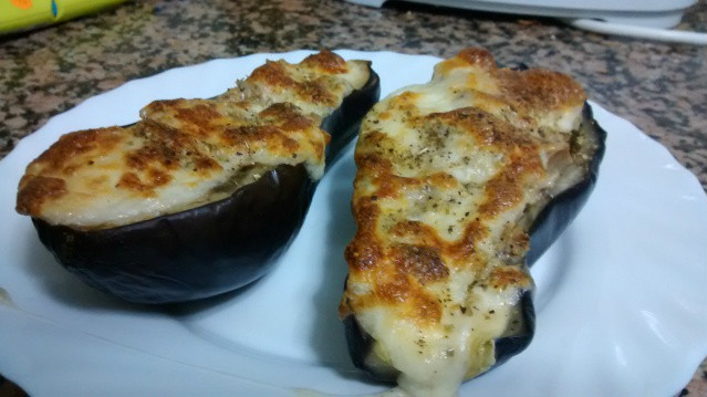 Berenjena con atún gratinada