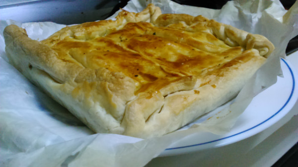 Empanada de carne en masa de hojaldre