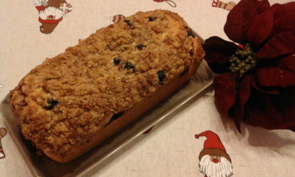 Panqué de frutos rojos con crumble